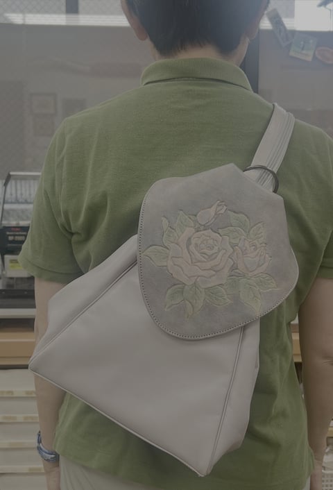 リュック斜めがけ　レザークラフト教室　革工芸教室