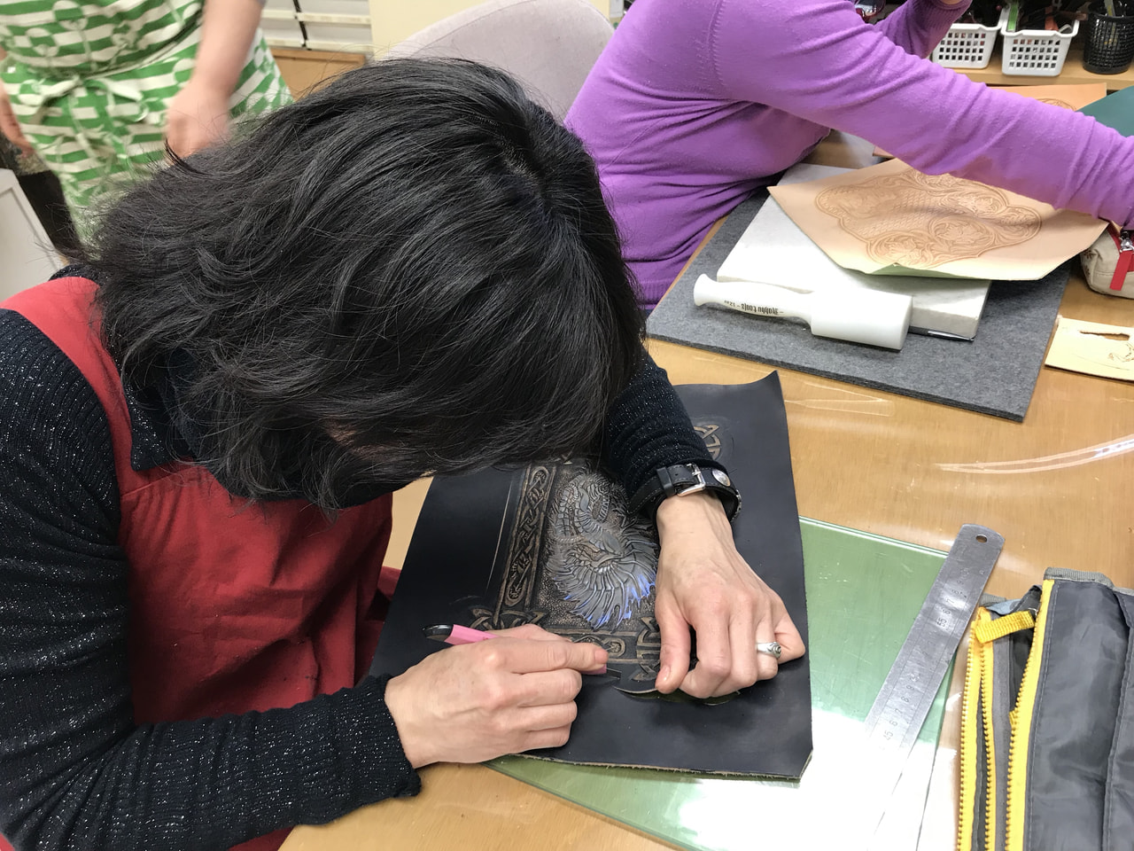 レザークラフト 教室　木曜クラス４月１回目