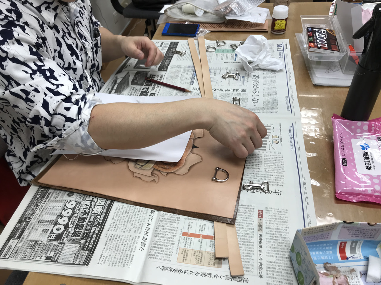 レザークラフト 教室　月曜クラス３月１回目