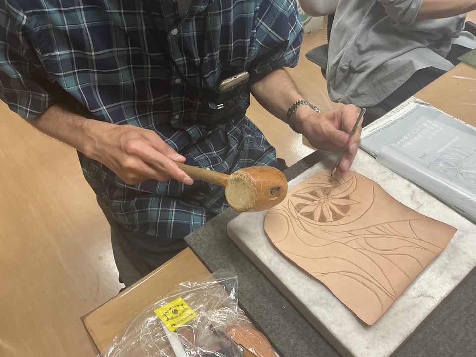 メガネケース　レザークラフト教室　革工芸教室