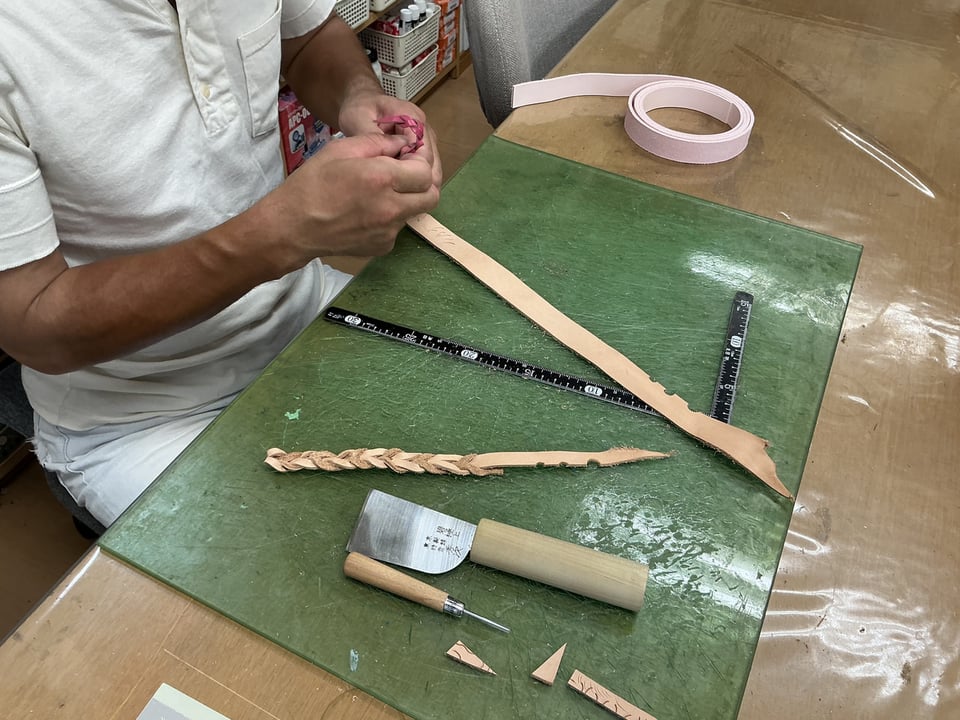 マジック三つ編み　レザークラフト教室　革工芸教室