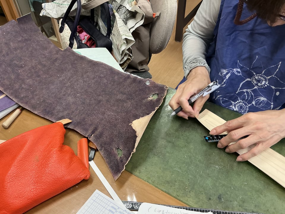 熊の革　レザークラフト教室　革工芸教室