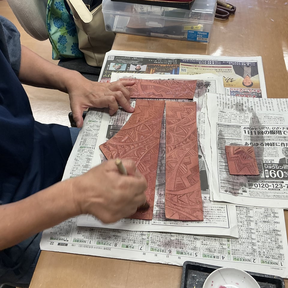 バッグ染色　レザークラフト教室　革工芸教室