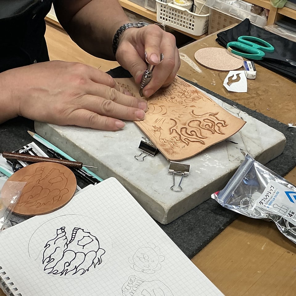 カービング　レザークラフト教室　革工芸教室