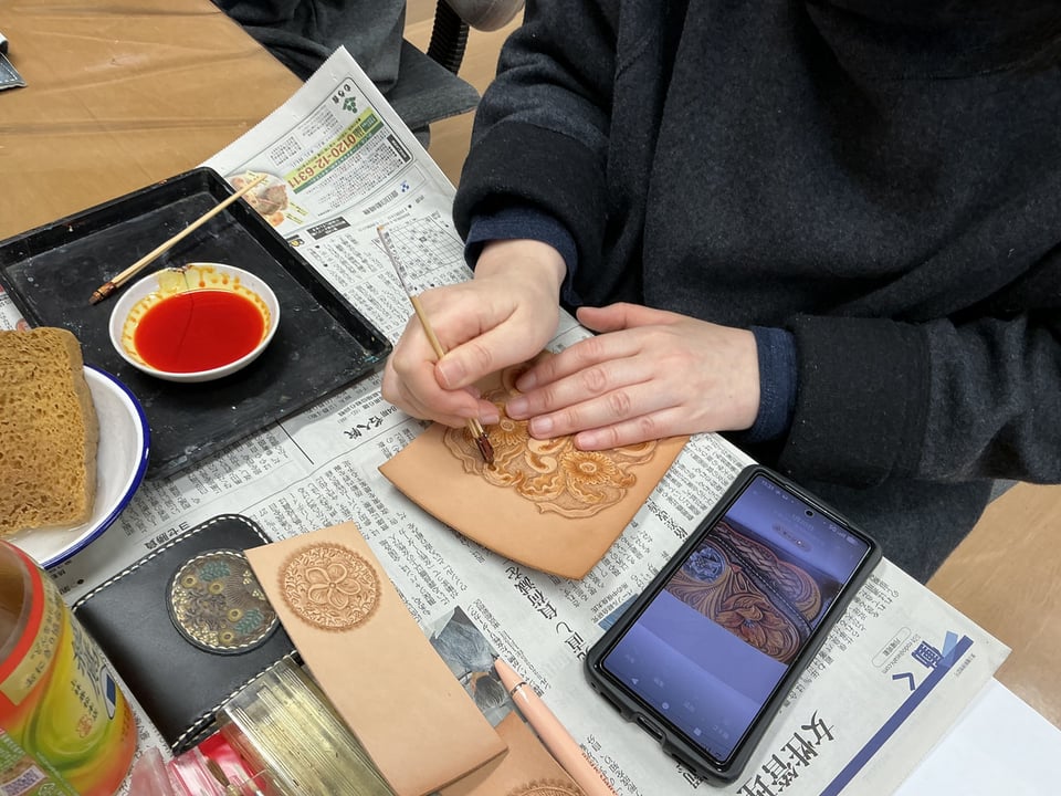 カービング染色　レザークラフト教室　革工芸教室