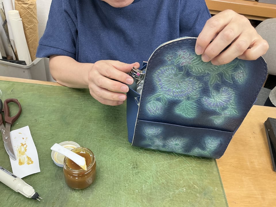 ポシェット仕立て　レザークラフト教室　革工芸教室
