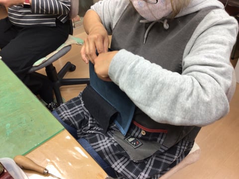 バッグ仕立て　レザークラフト教室　革工芸教室