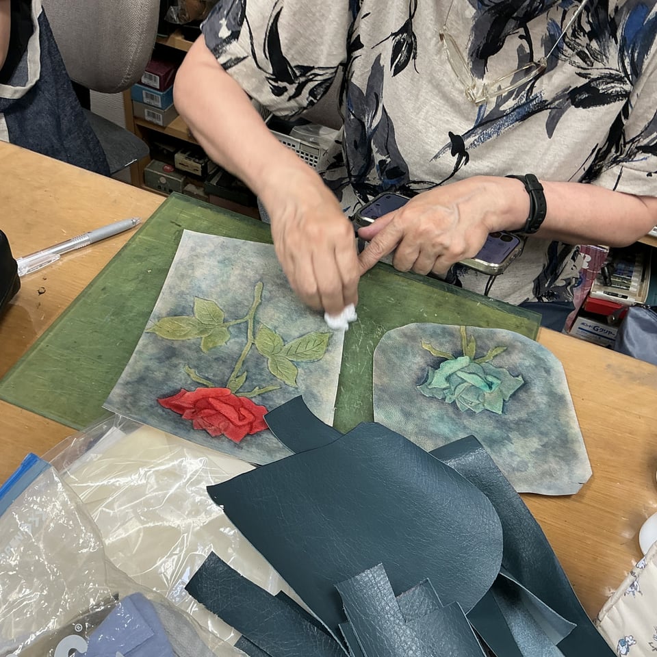 バッグ仕立て　レザークラフト教室　革工芸教室