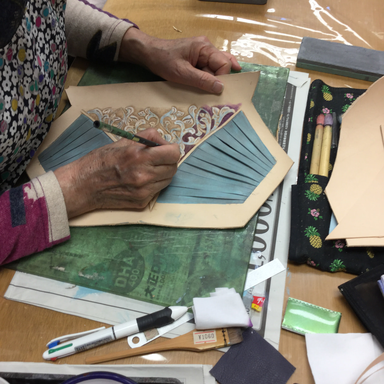 レザークラフト教室・2月 水曜クラス第２回目