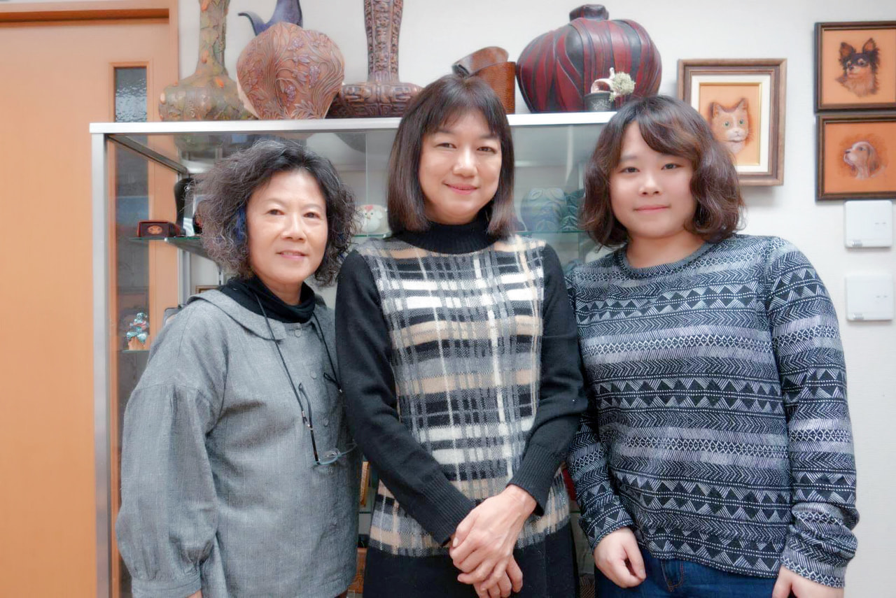 台湾から ろうけつ染の受講　