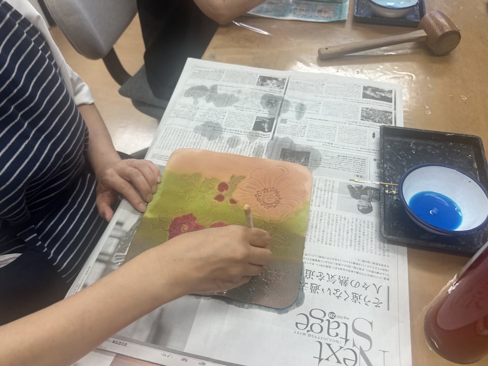 長財布染色　レザークラフト教室　革工芸教室