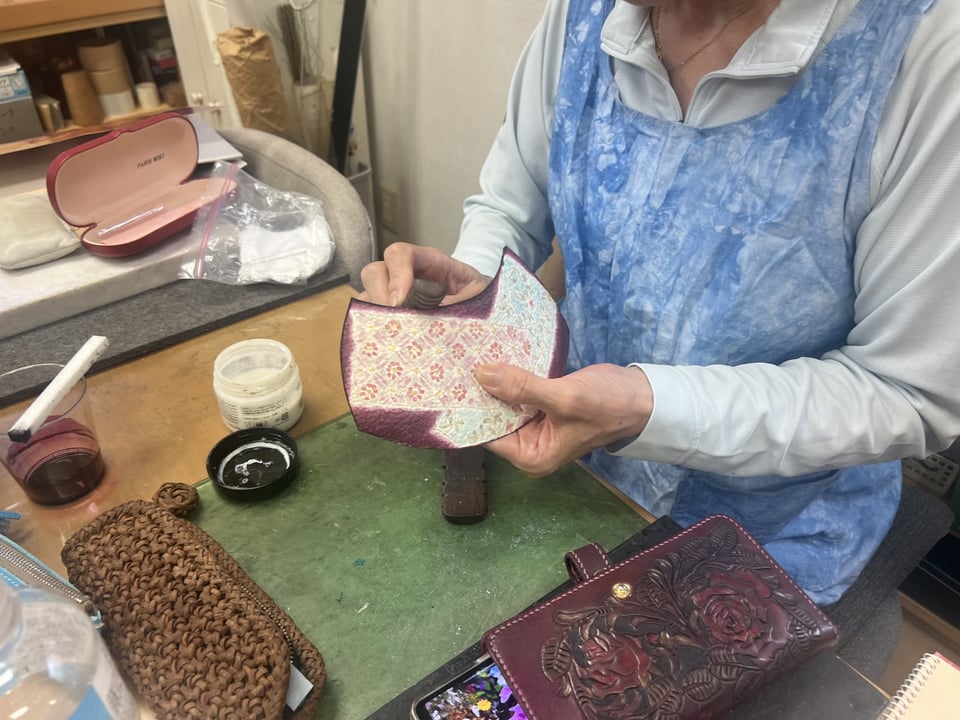 髪留め　レザークラフト教室　革工芸教室