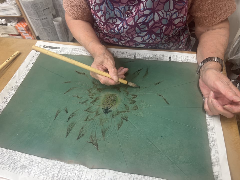 ろうけつ染かすり　レザークラフト教室　革工芸教室