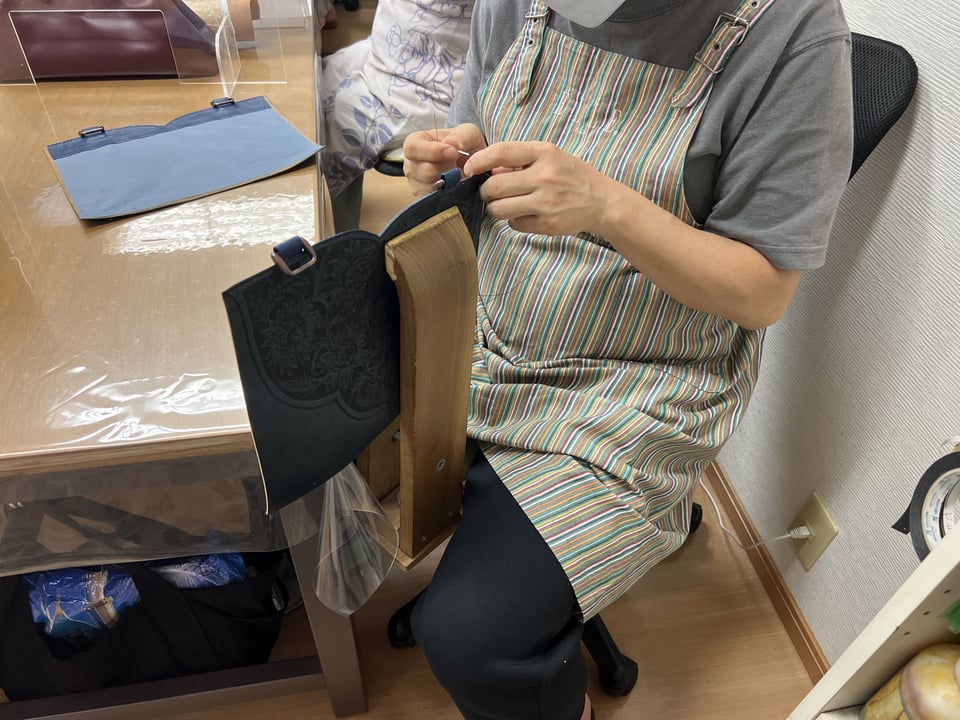 手縫バッグ　レザークラフト教室　革工芸教室