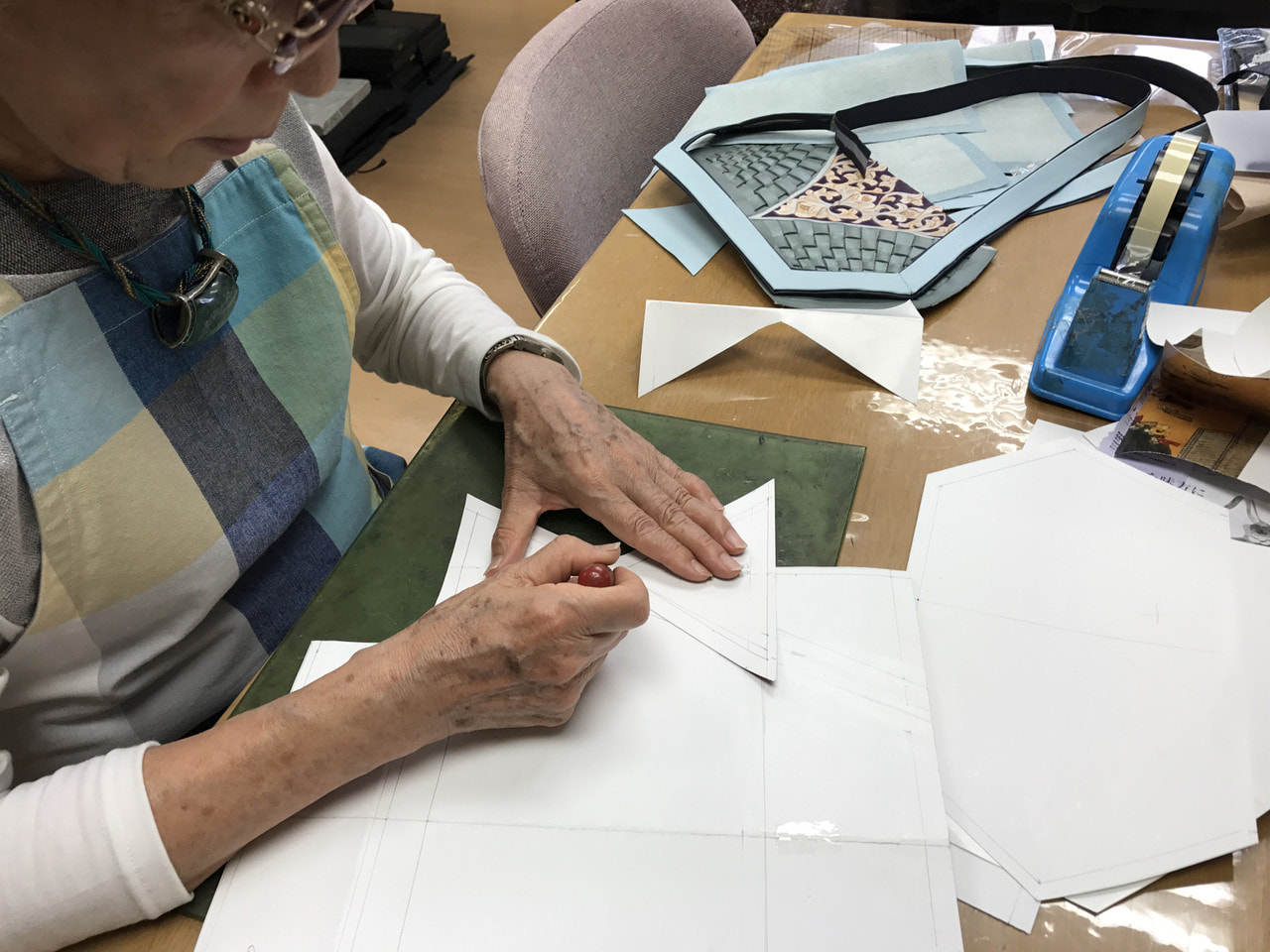 レザークラフト教室　水曜クラス5月１回目