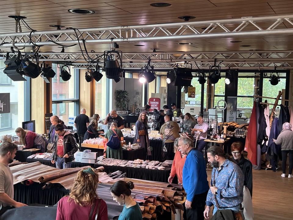 レザークラフト教室　革工芸教室　ELWATS  出店の様子