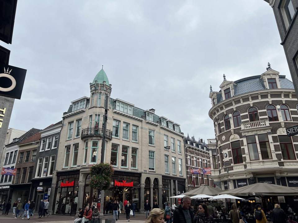 レザークラフト教室　革工芸教室　ELWATS  アーネムの街