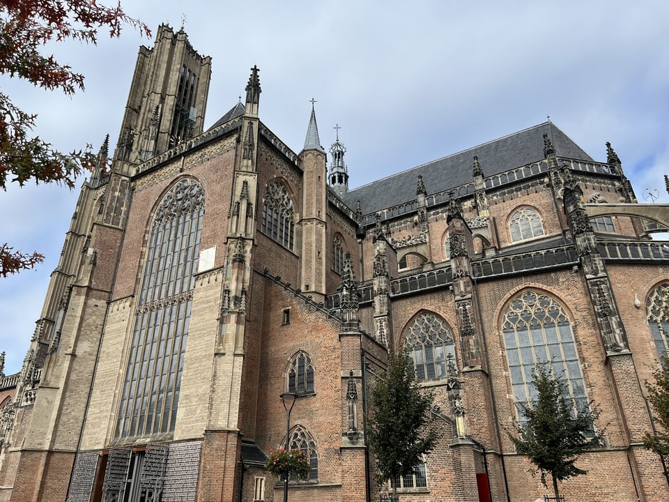 レザークラフト教室　革工芸教室　ELWATS  アーネムの街