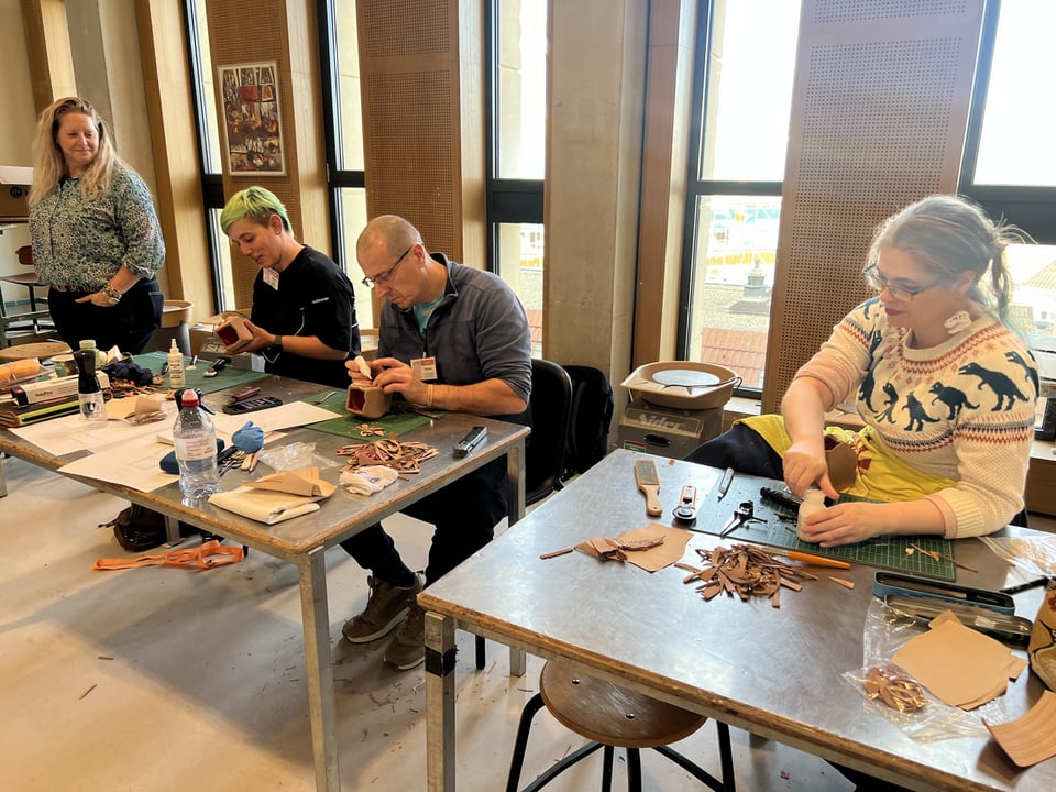 レザークラフト教室　革工芸教室　ELWATS講習会