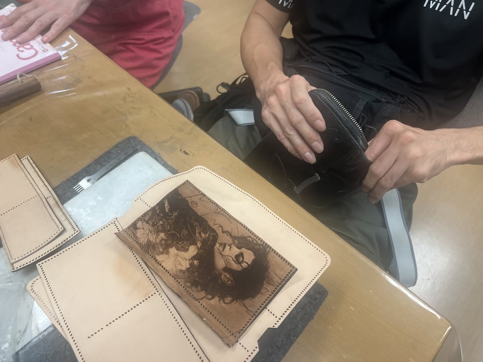 ウォレット仕立て　レザークラフト教室　革工芸教室