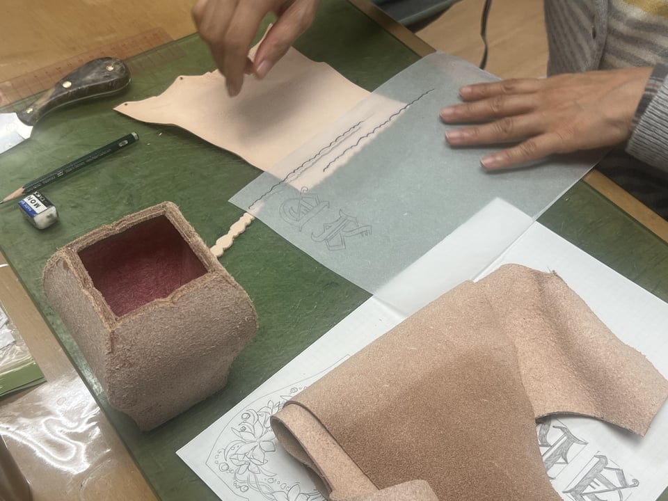 革立体造形　レザークラフト教室　革工芸教室
