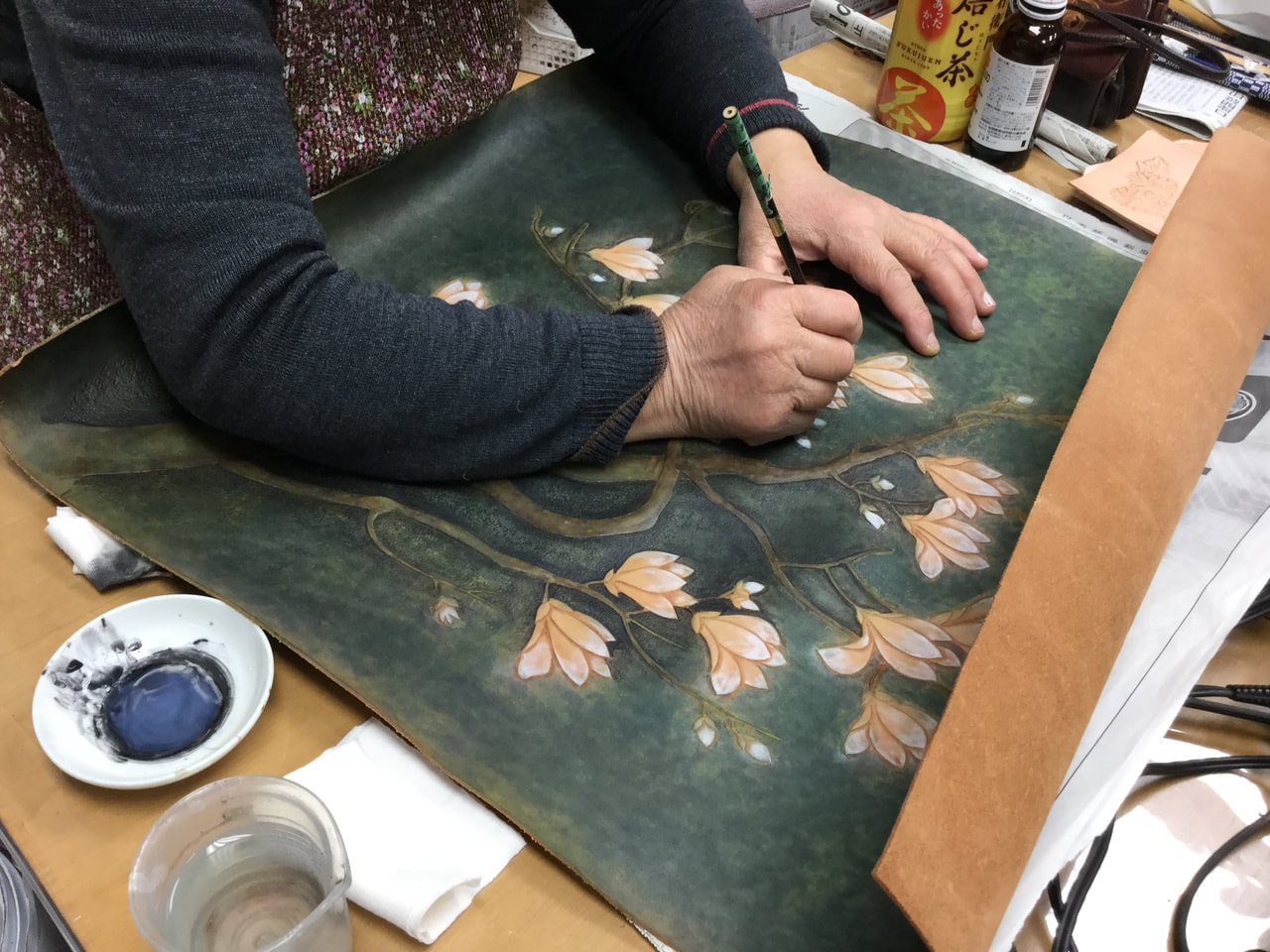 レザークラフト 教室　ろうけつ染金曜クラス