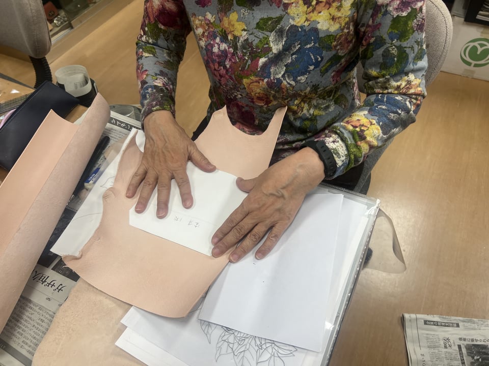 ろうけつ染め型紙　レザークラフト教室　革工芸教室