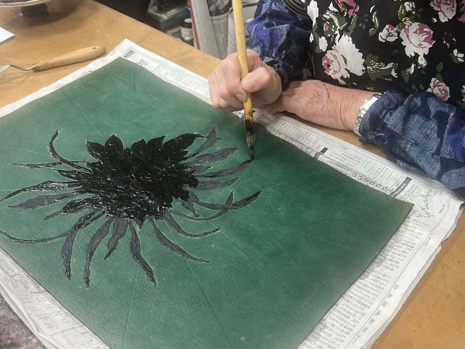 ろうけつ染　レザークラフト教室　革工芸教室