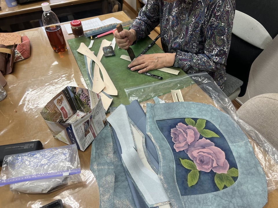 バッグ仕立て　レザークラフト教室　革工芸教室