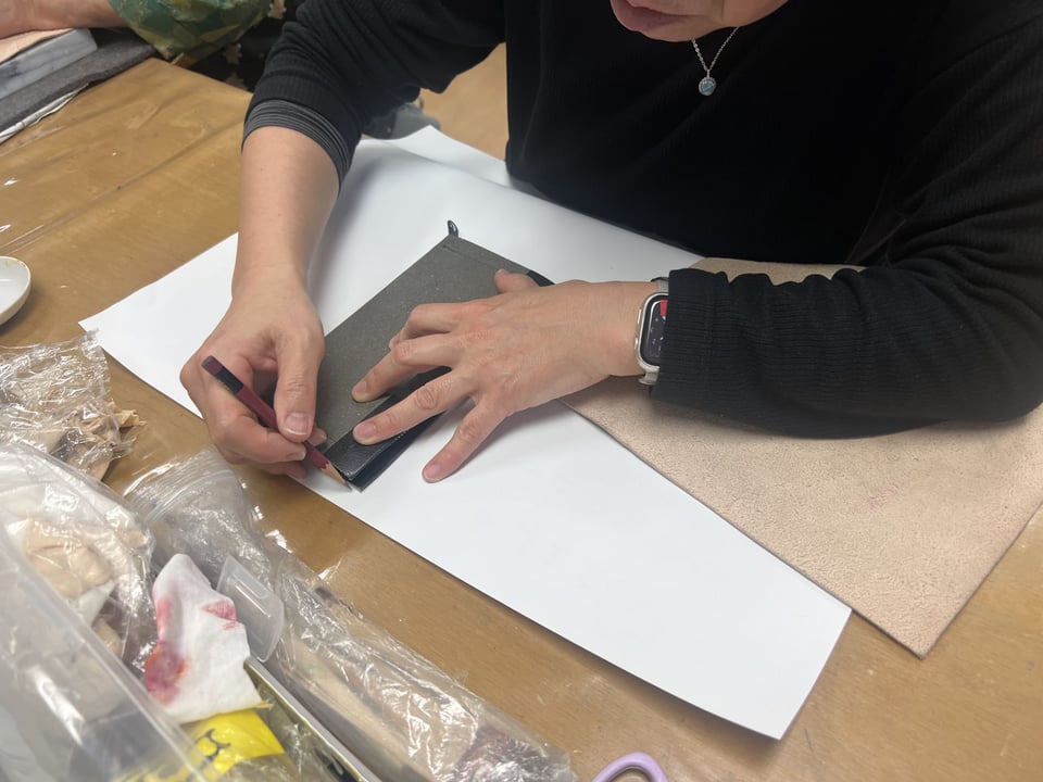バッグ型紙起こし　レザークラフト教室　革工芸教室