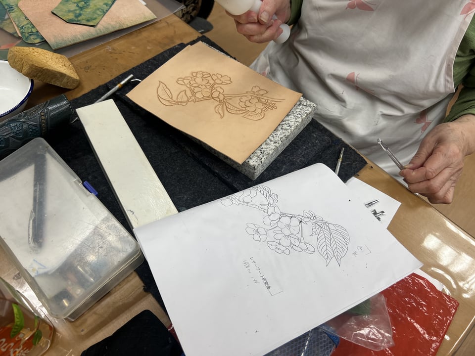 カービング　レザークラフト教室　革工芸教室