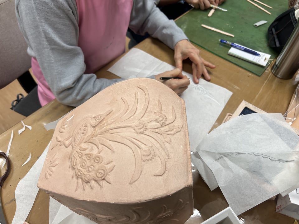 革の立体造形　レザークラフト教室　革工芸教室