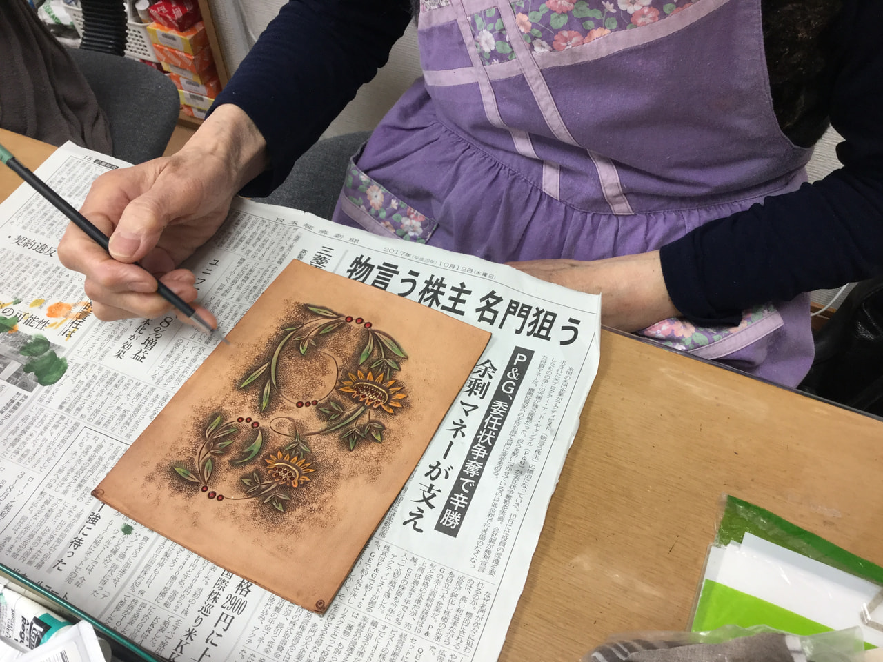 レザークラフト 教室　、早速曜クラス４月１回目