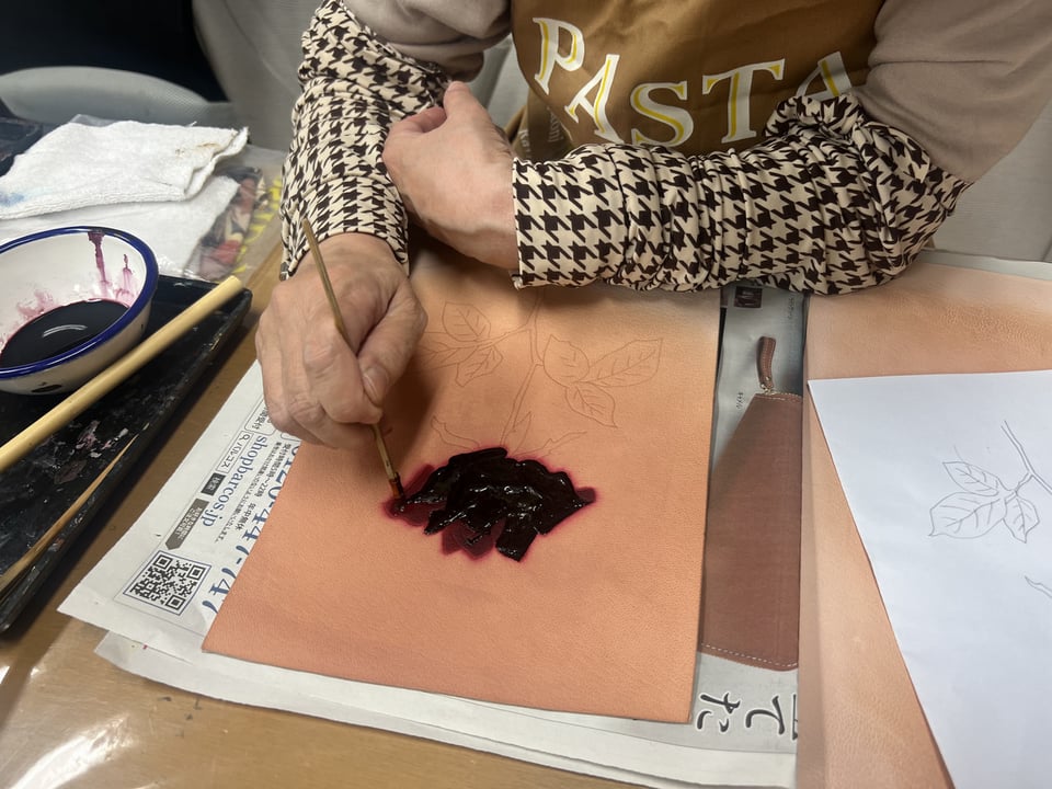 ろうけつ染ばら　レザークラフト教室　革工芸教室