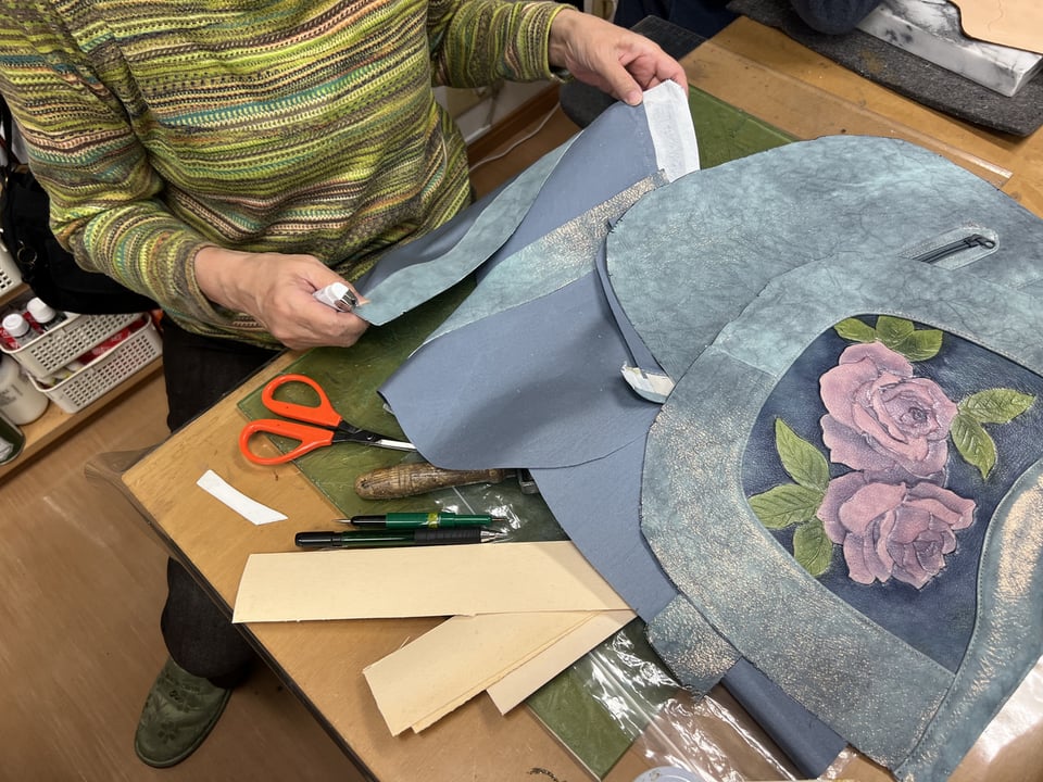 バッグ仕立て　レザークラフト教室　革工芸教室