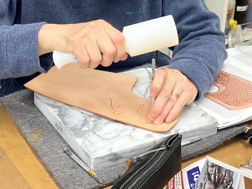 カービング　レザークラフト教室　革工芸教室