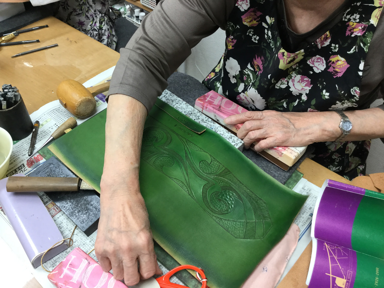 レザークラフト 教室　木曜クラス５月１回目