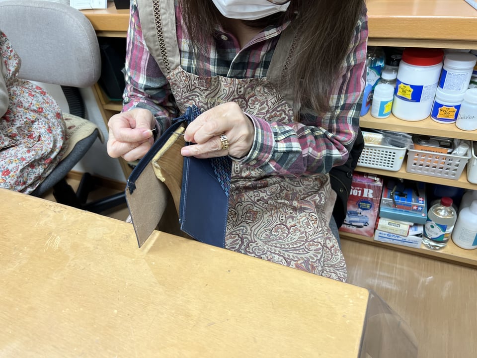 手縫仕立て　レザークラフト教室　革工芸教室
