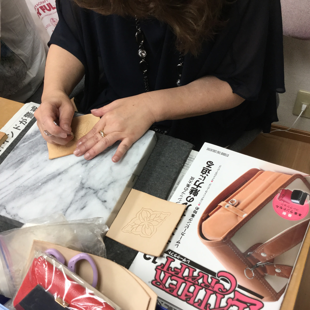 レザークラフト教室　日曜教室