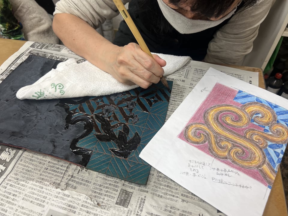 幾何学ろうけつ染　レザークラフト教室　革工芸教室