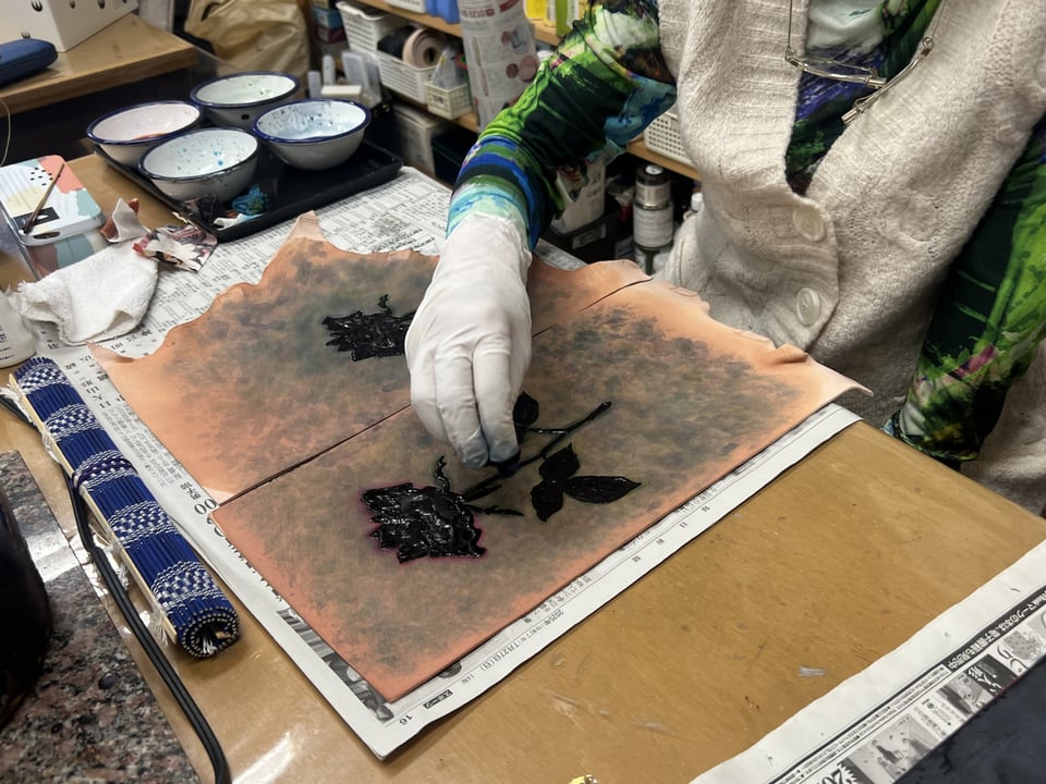 ばらろうけつ染　レザークラフト教室　革工芸教室