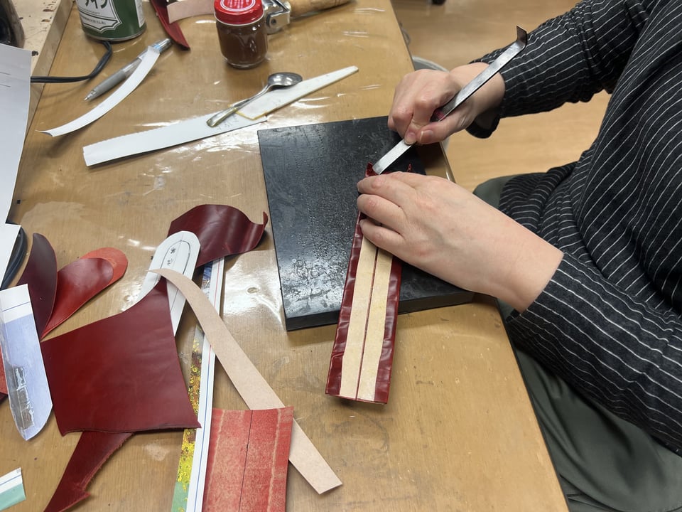 リュク仕立て　レザークラフト教室　革工芸教室