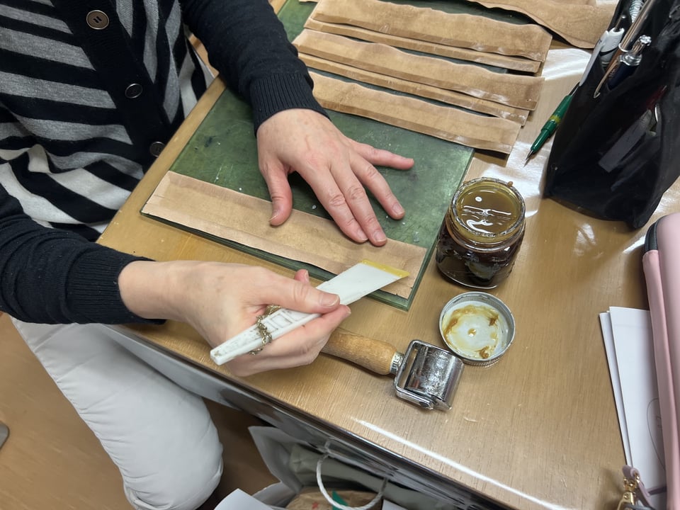 バッグ仕立て　レザークラフト教室　革工芸教室