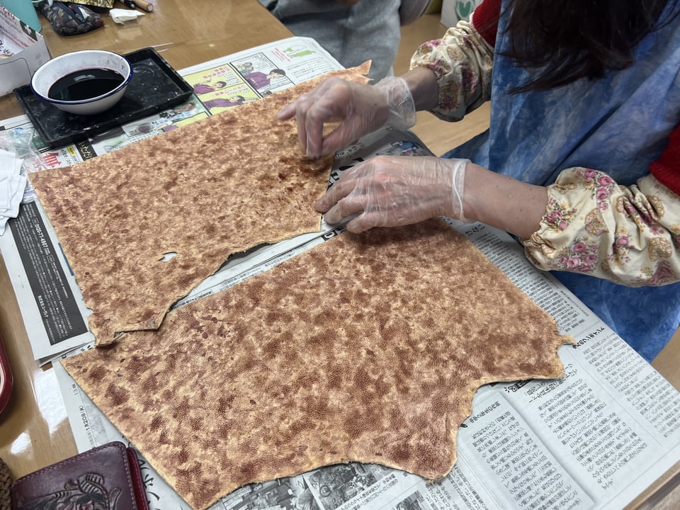 ジビエ革染色　レザークラフト教室　革工芸教室