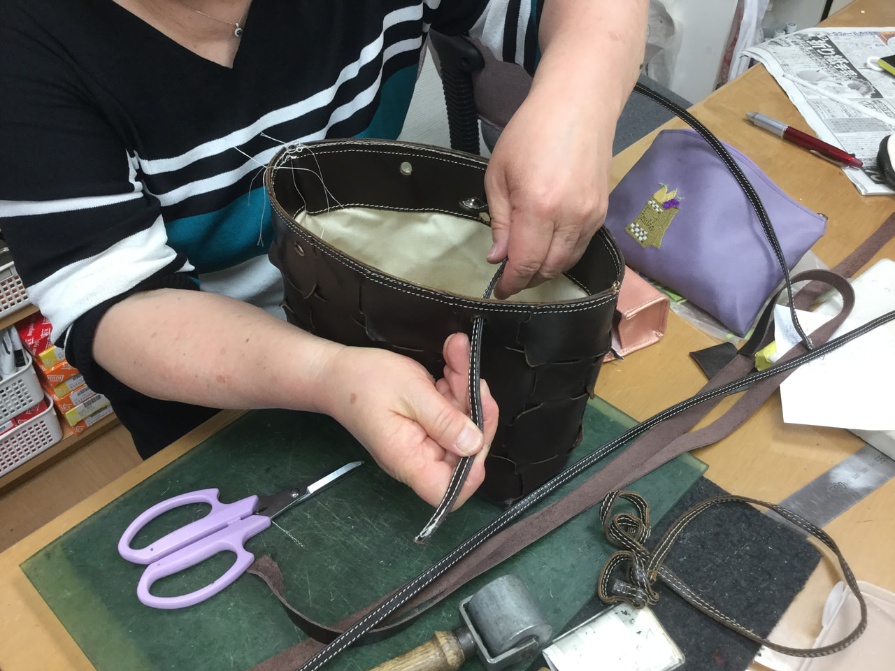 レザークラフト 教室　日曜クラス６月１回目