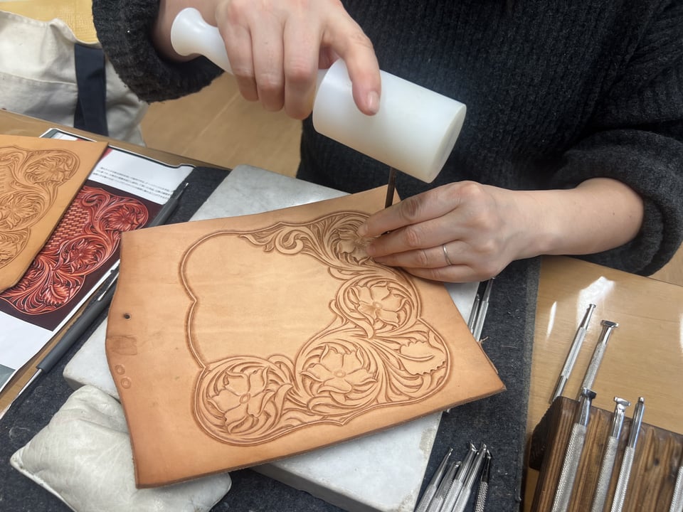 シェリダンスタイルカービング　レザークラフト教室　革工芸教室
