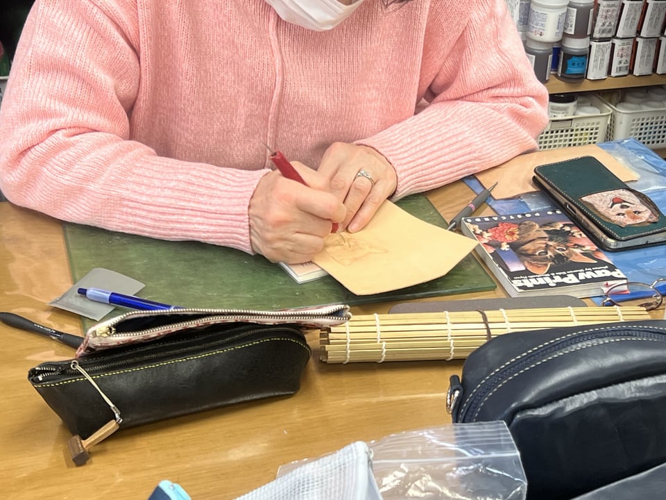 フィギュアカービング　レザークラフト教室　革工芸教室