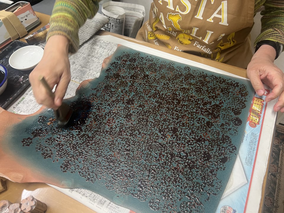 ダンボールろうけつ染め　レザークラフト教室　革工芸教室