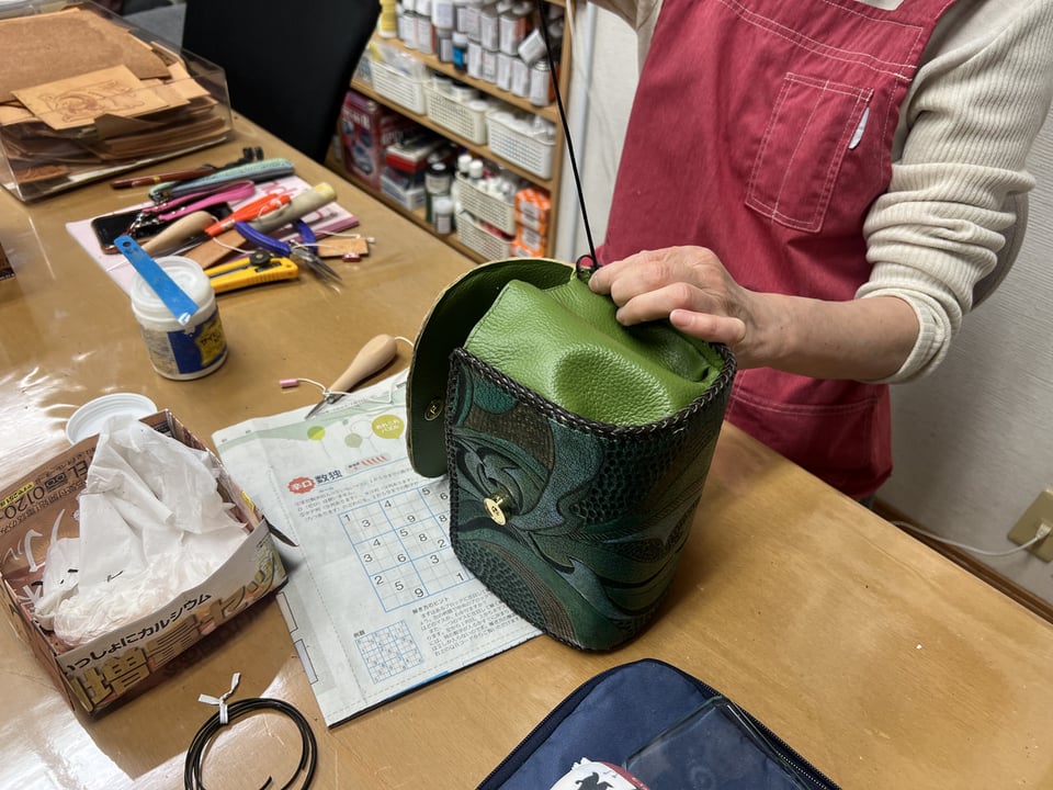 バッグ仕立て　レザークラフト教室　革工芸教室