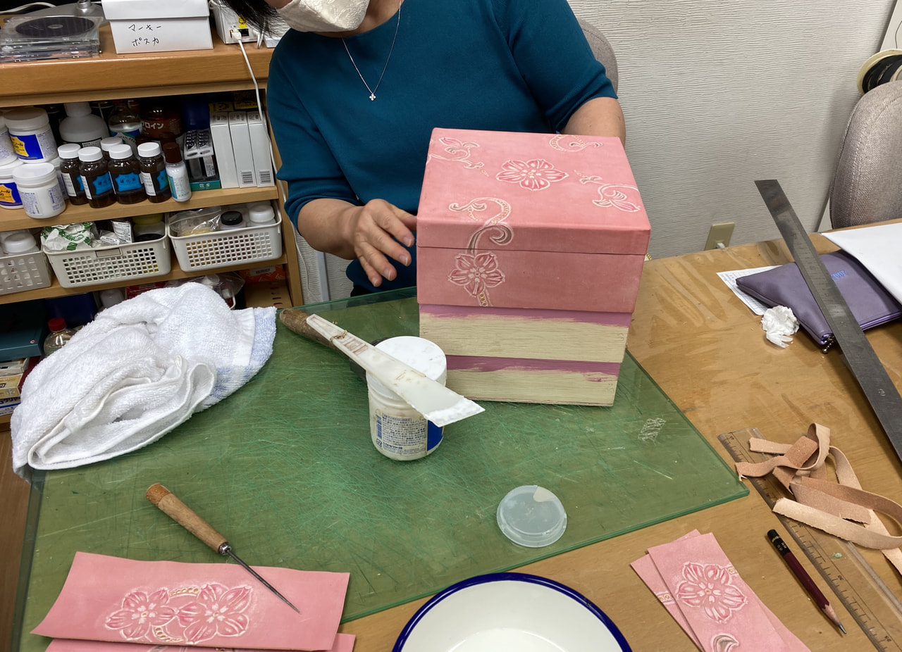 レザークラフト教室　日曜クラス10月2回目